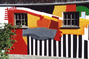 Moderne Kunst am Stall